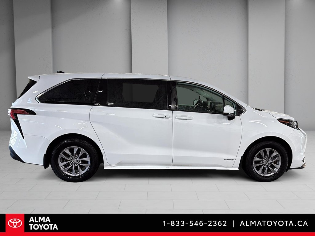 2021 Toyota Sienna LE HYBRID-3