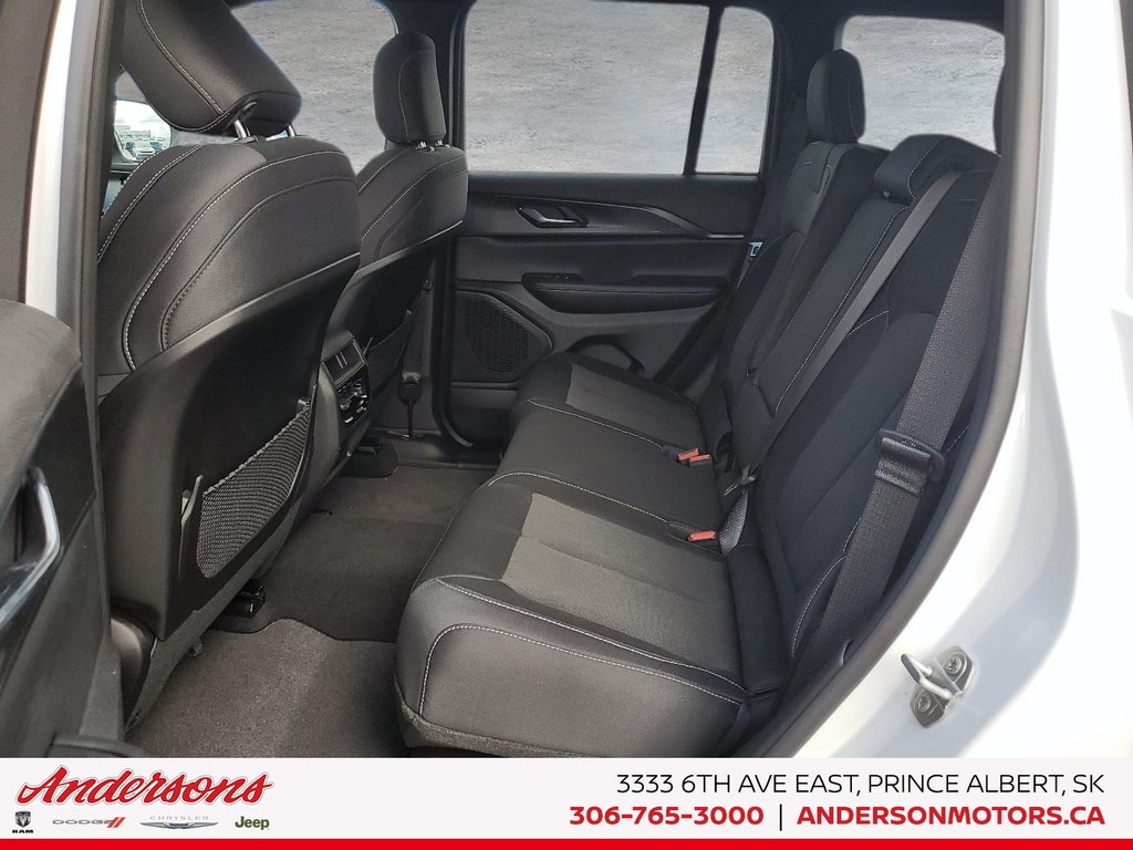2026 Jeep Grand Cherokee LAREDO in Prince Albert, Saskatchewan - 15 - w1024h768px