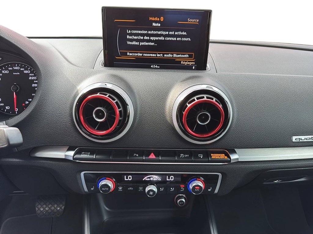 Audi A3  2016 à Jonquière, Québec - 13 - w1024h768px