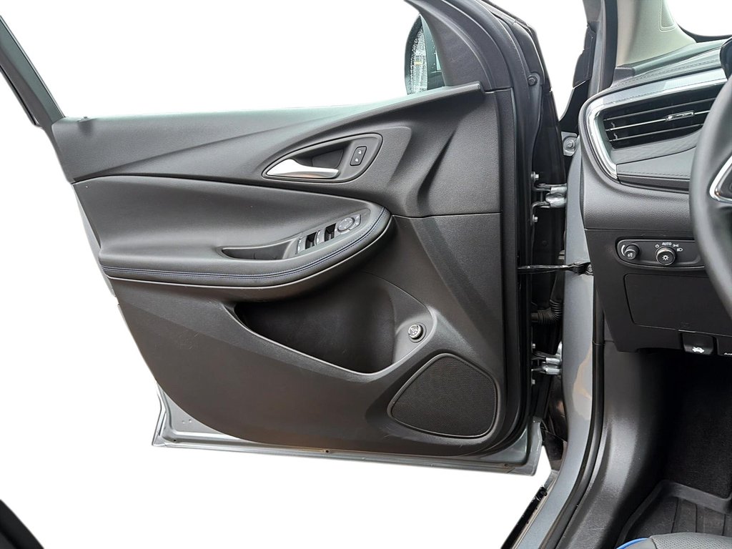 2026 Buick Encore GX Sport Touring in Chicoutimi, Quebec - 10 - w1024h768px