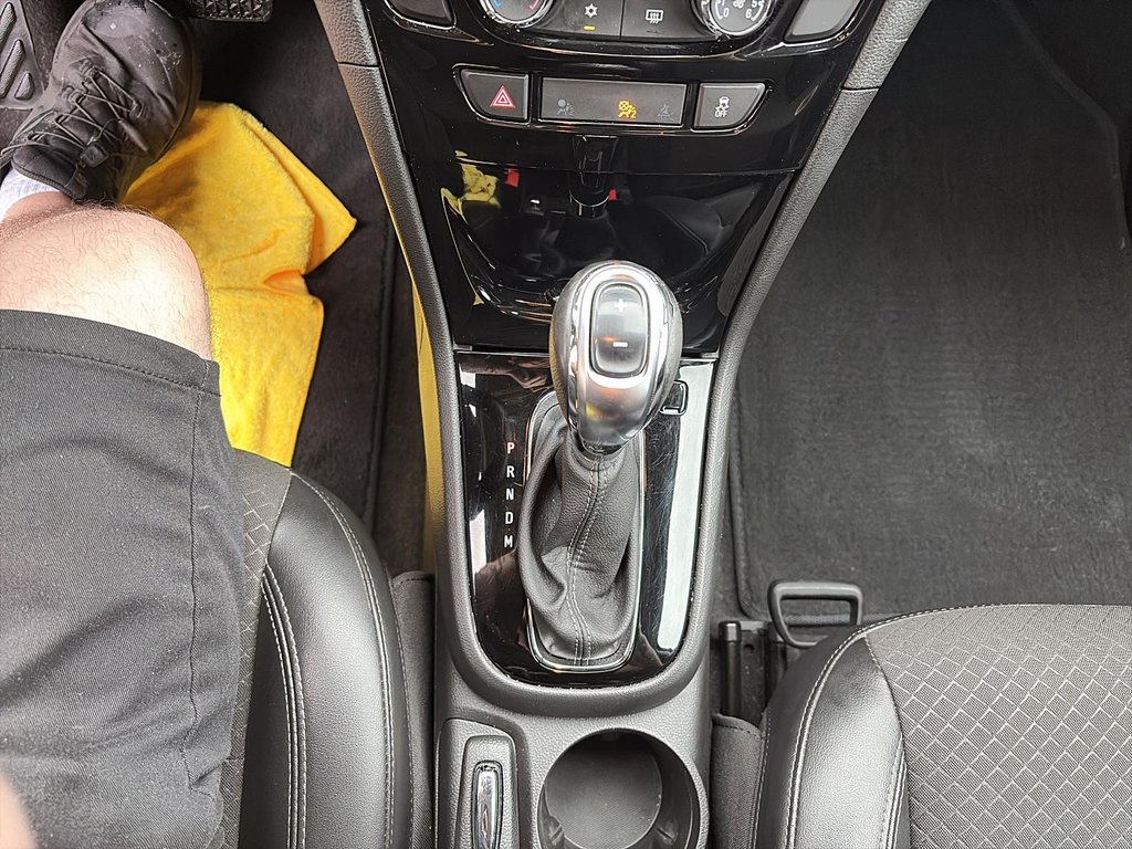 2019 Buick Encore Preferred in Chicoutimi, Quebec - 15 - w1024h768px