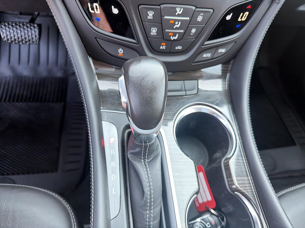 2020 Buick Envision Premium in Chicoutimi, Quebec - 15 - w1024h768px