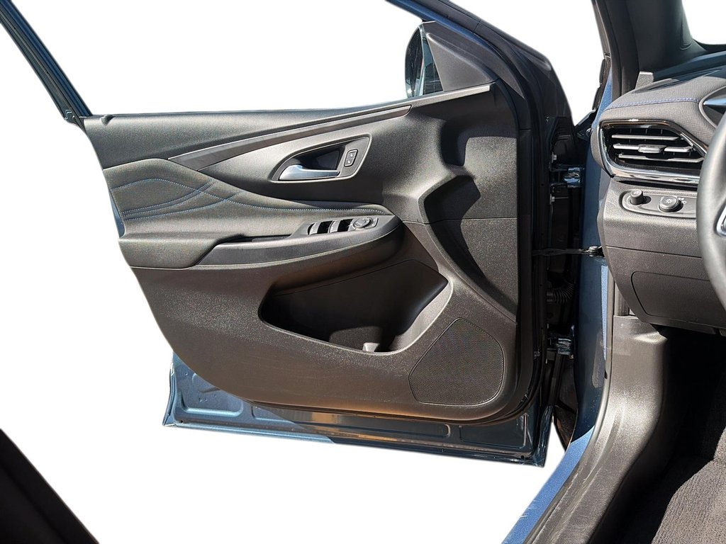2025 Buick Envista Sport Touring in Chicoutimi, Quebec - 11 - w1024h768px