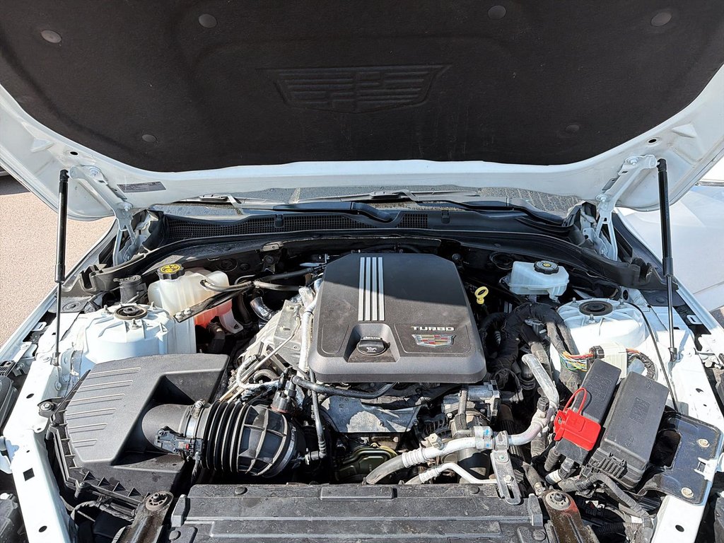 2023 Cadillac CT4 in Jonquière, Quebec - 8 - w1024h768px