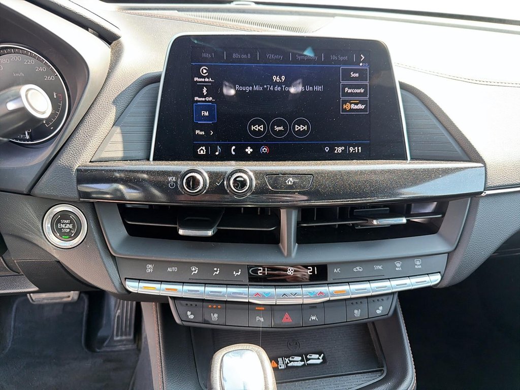 2023 Cadillac CT4 in Jonquière, Quebec - 14 - w1024h768px