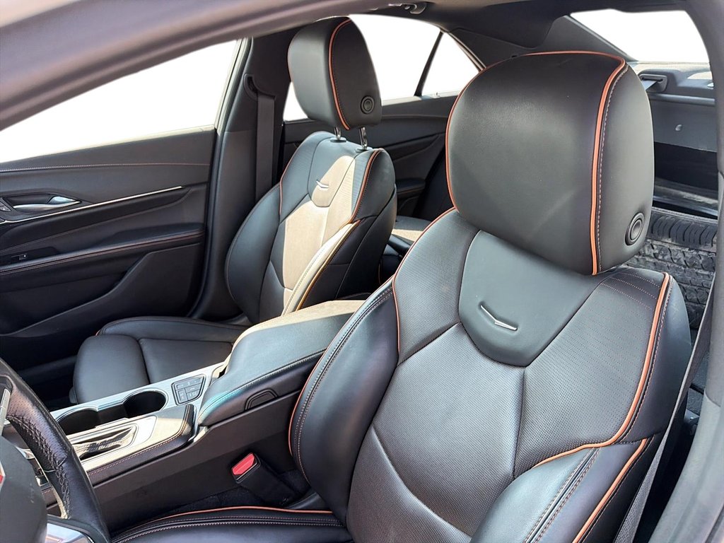 2023 Cadillac CT4 in Jonquière, Quebec - 9 - w1024h768px