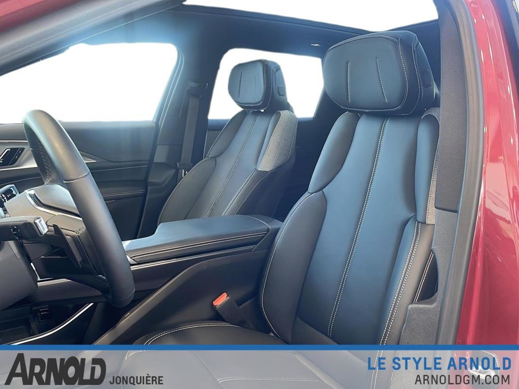 2024 Cadillac LYRIQ in Jonquière, Quebec - 5 - w1024h768px