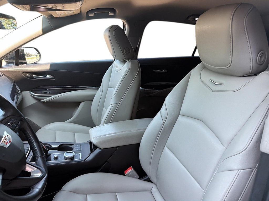 2019 Cadillac XT4 AWD Luxury in Chicoutimi, Quebec - 9 - w1024h768px