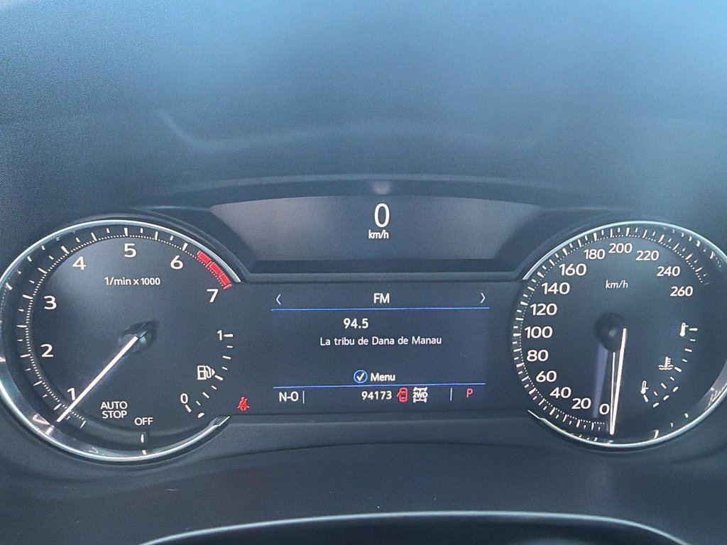 2019 Cadillac XT4 AWD Luxury in Chicoutimi, Quebec - 13 - w1024h768px
