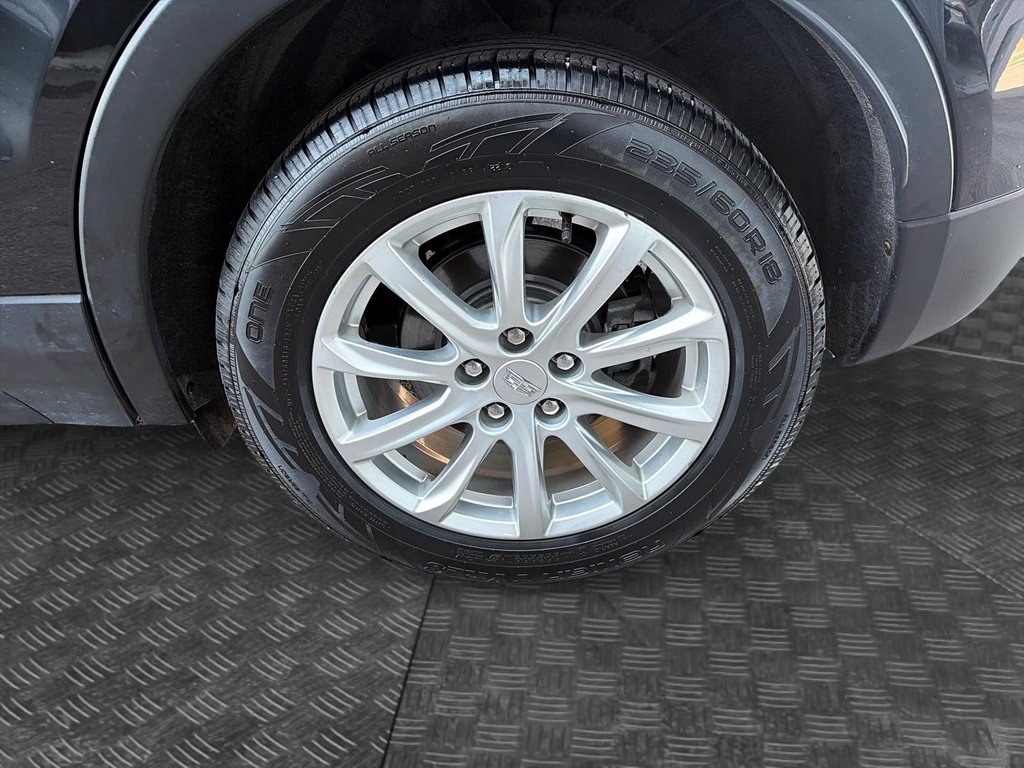 2019 Cadillac XT4 AWD Luxury in Chicoutimi, Quebec - 7 - w1024h768px