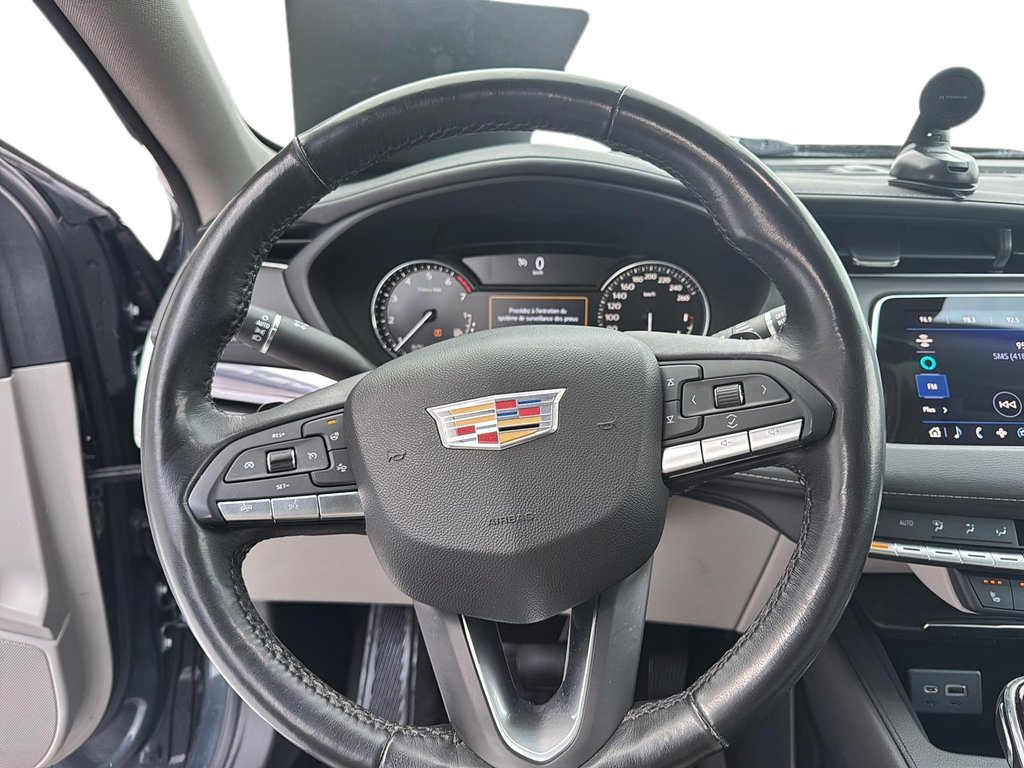 Cadillac XT4  2021 à Jonquière, Québec - 12 - w1024h768px
