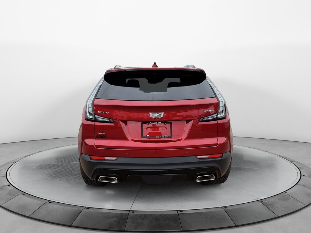 2022 Cadillac XT4 in Jonquière, Quebec - 3 - w1024h768px