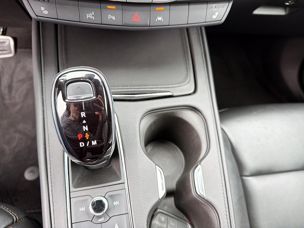 2022 Cadillac XT4 in Jonquière, Quebec - 14 - w1024h768px