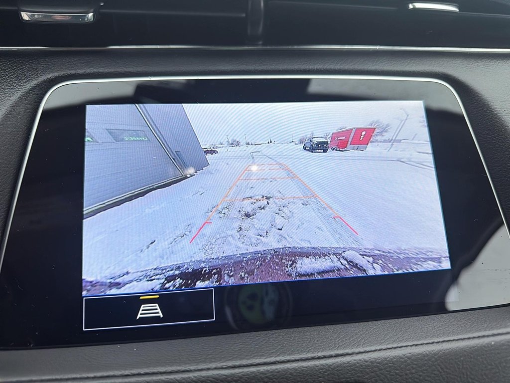 2023 Cadillac XT4 AWD Premium Luxury in Jonquière, Quebec - 17 - w1024h768px