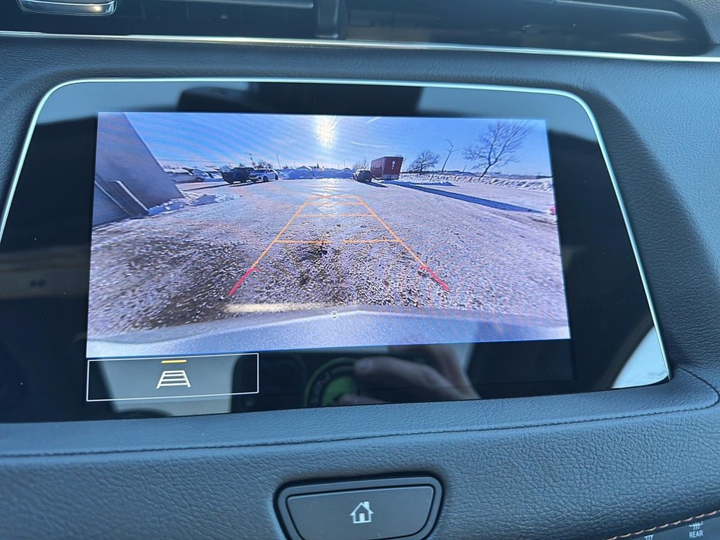 2023 Cadillac XT4 in Jonquière, Quebec - 18 - w1024h768px