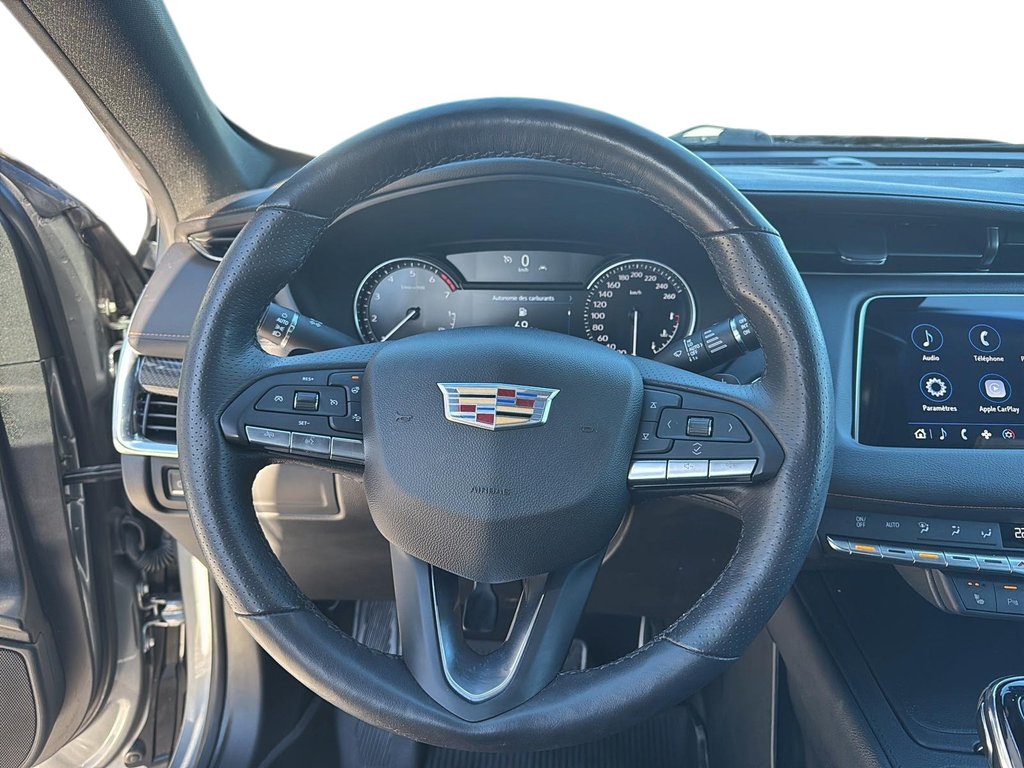 2023 Cadillac XT4 in Jonquière, Quebec - 12 - w1024h768px