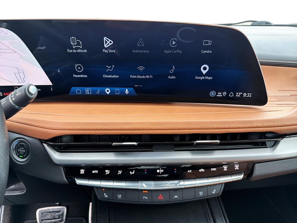 2025 Cadillac XT4 AWD Sport in Chicoutimi, Quebec - 14 - w1024h768px