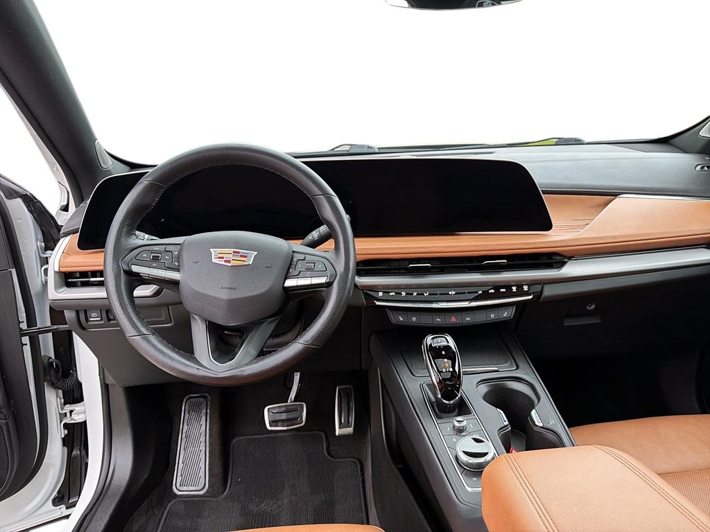 2025 Cadillac XT4 AWD Sport in Chicoutimi, Quebec - 10 - w1024h768px