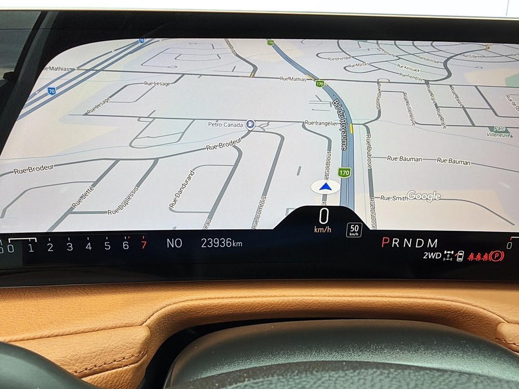 2025 Cadillac XT4 AWD Sport in Chicoutimi, Quebec - 13 - w1024h768px
