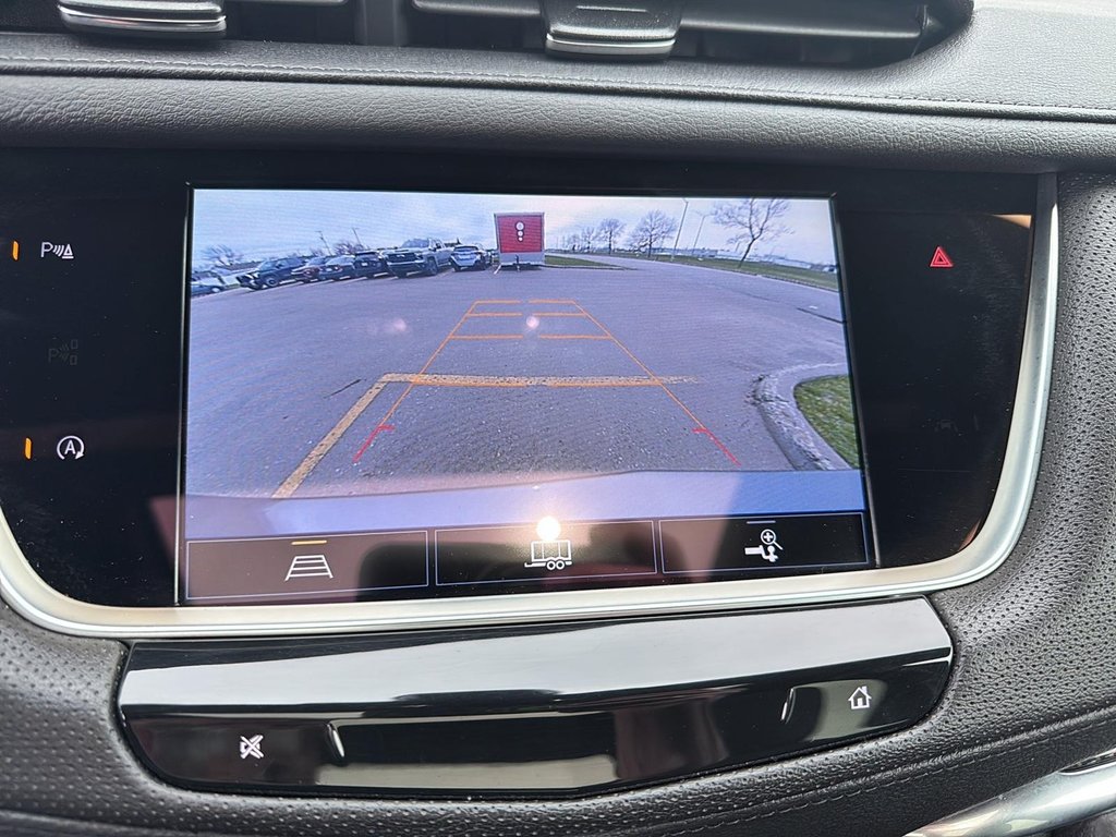 2022 Cadillac XT5 in Sept-Îles, Quebec - 17 - w1024h768px