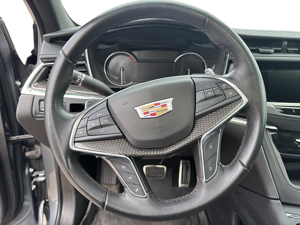2022 Cadillac XT5 in Sept-Îles, Quebec - 12 - w1024h768px