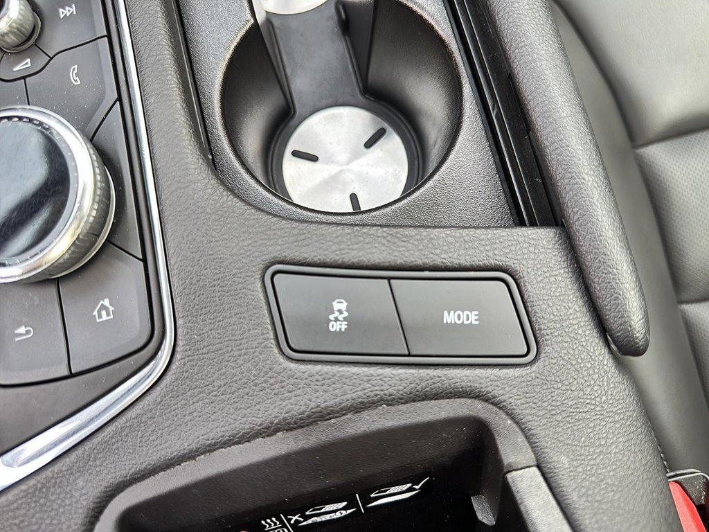 2022 Cadillac XT5 in Baie-Comeau, Quebec - 16 - w1024h768px