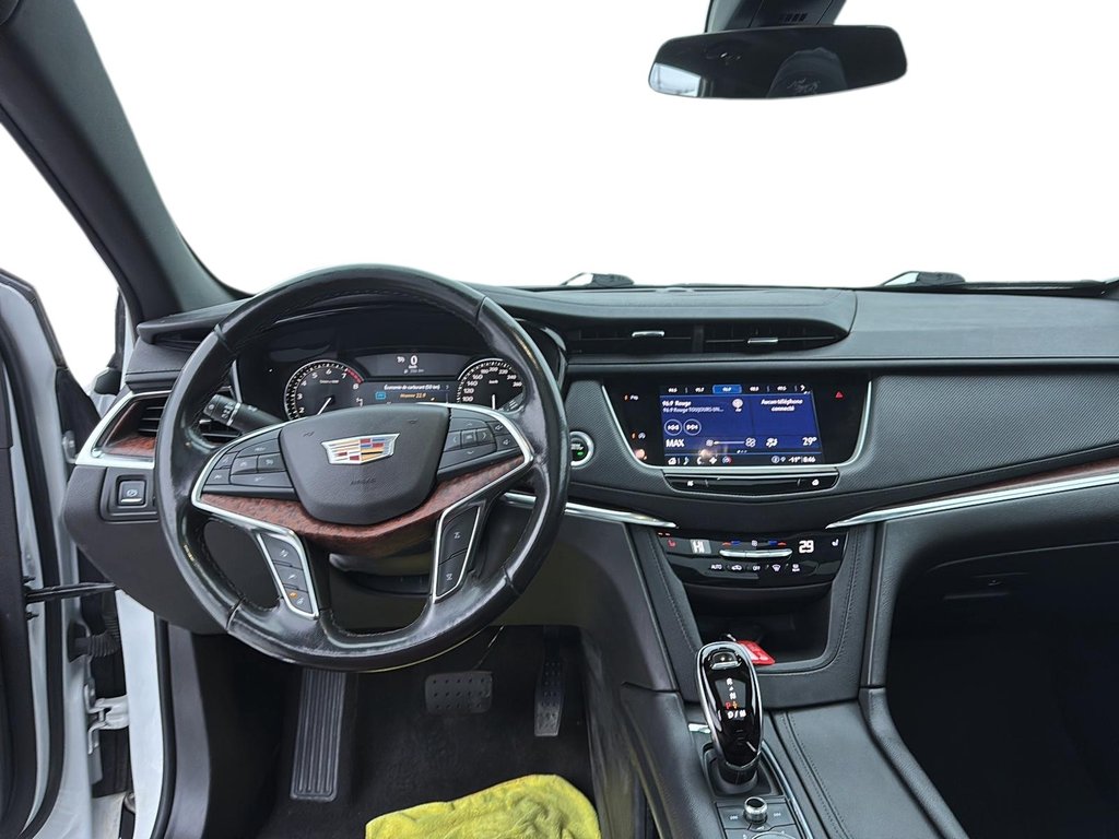 2022 Cadillac XT5 AWD Premium Luxury in Chicoutimi, Quebec - 10 - w1024h768px