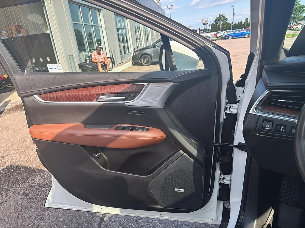 Cadillac XT5  2023 à Baie-Comeau, Québec - 11 - w1024h768px