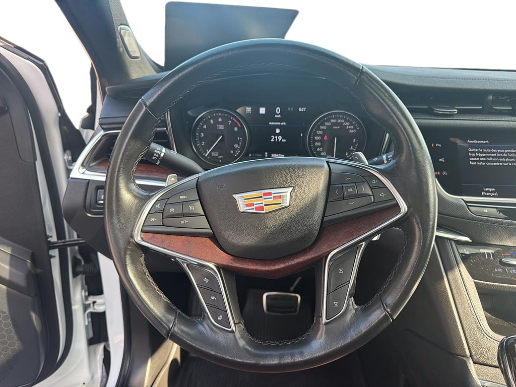 Cadillac XT5  2023 à Baie-Comeau, Québec - 12 - w1024h768px