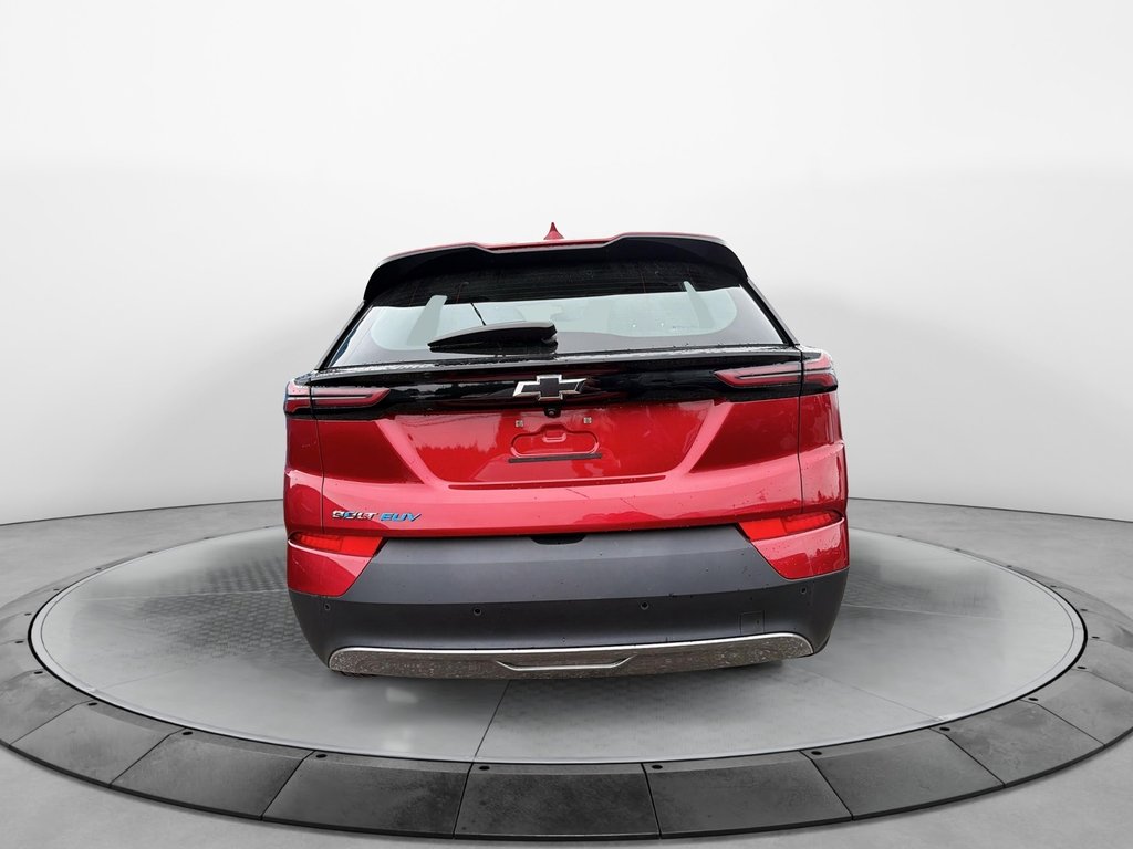 2022 Chevrolet Bolt EUV LT in Jonquière, Quebec - 3 - w1024h768px