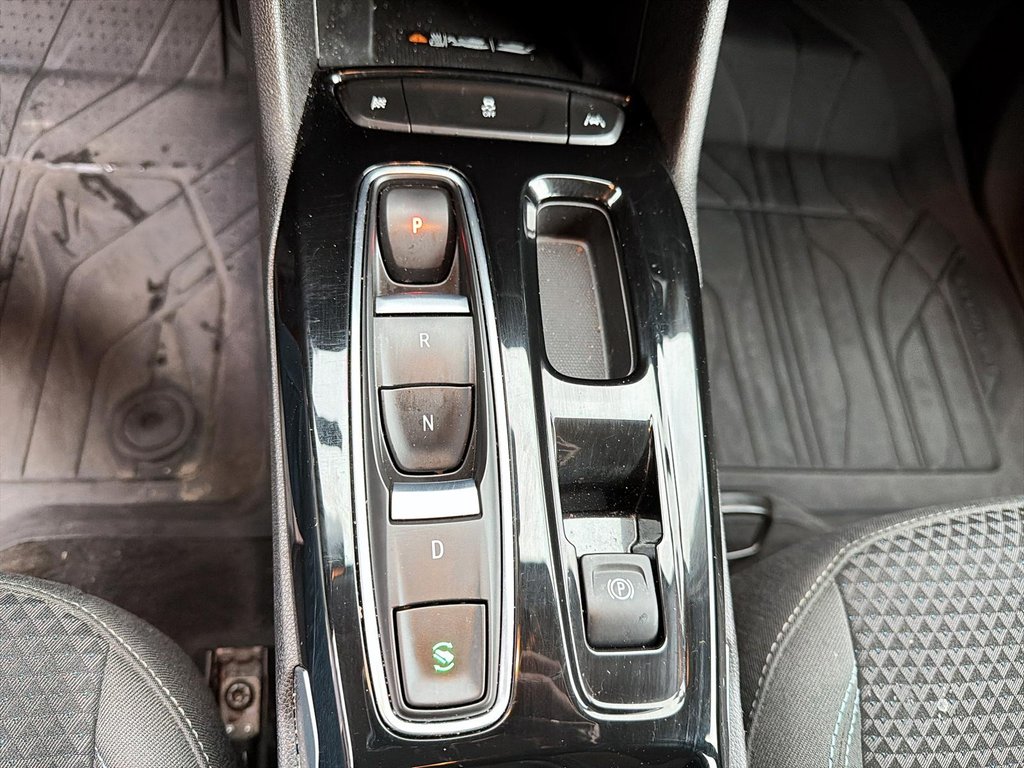 2023 Chevrolet Bolt EUV in Sept-Îles, Quebec - 15 - w1024h768px
