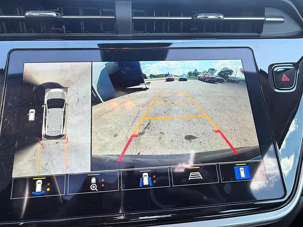 2023 Chevrolet Bolt EUV in Jonquière, Quebec - 17 - w1024h768px