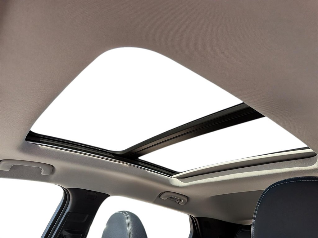 2023 Chevrolet Bolt EUV Premier in Jonquière, Quebec - 17 - w1024h768px