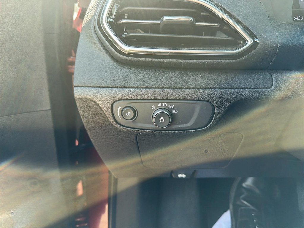 2023 Chevrolet Bolt EUV Premier in Jonquière, Quebec - 19 - w1024h768px