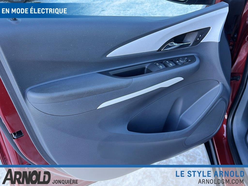 2019 Chevrolet Bolt EV in Jonquière, Quebec - 12 - w1024h768px