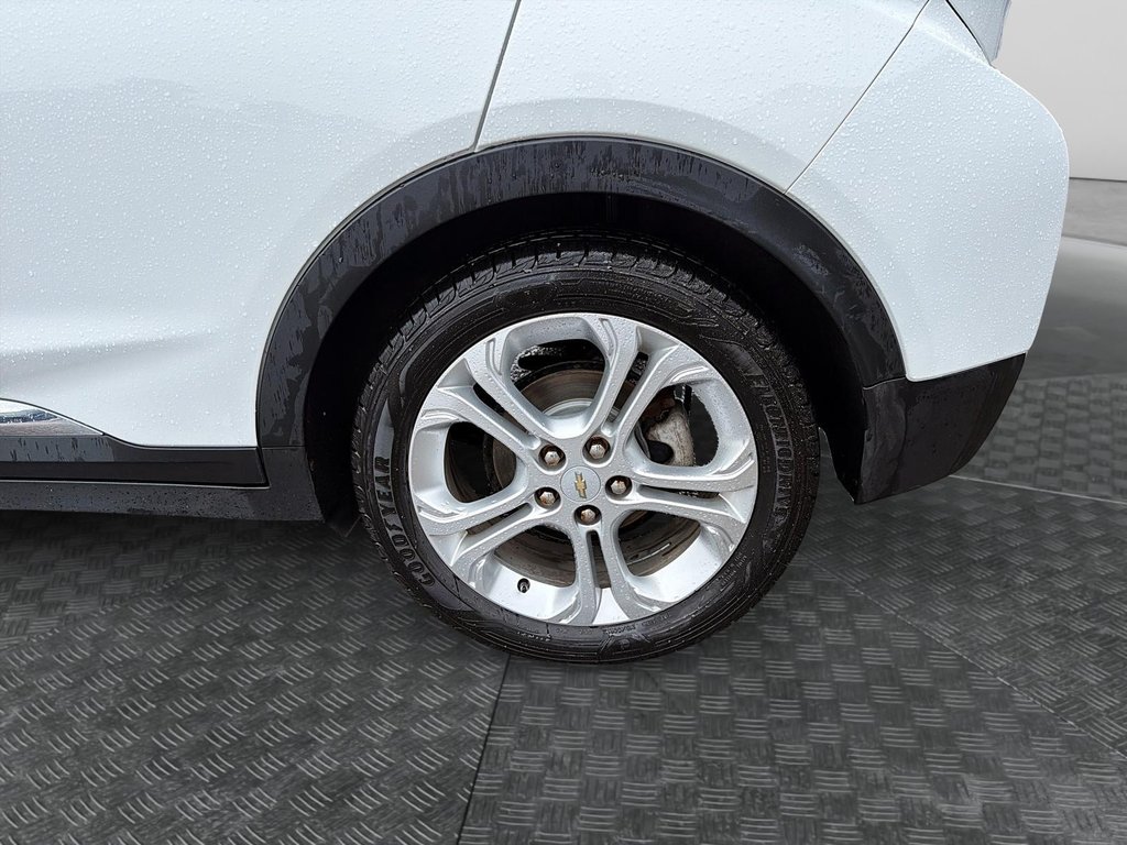 2020 Chevrolet Bolt EV in Sept-Îles, Quebec - 7 - w1024h768px
