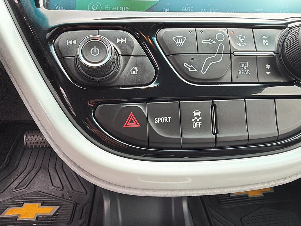 2020 Chevrolet Bolt EV in Sept-Îles, Quebec - 16 - w1024h768px