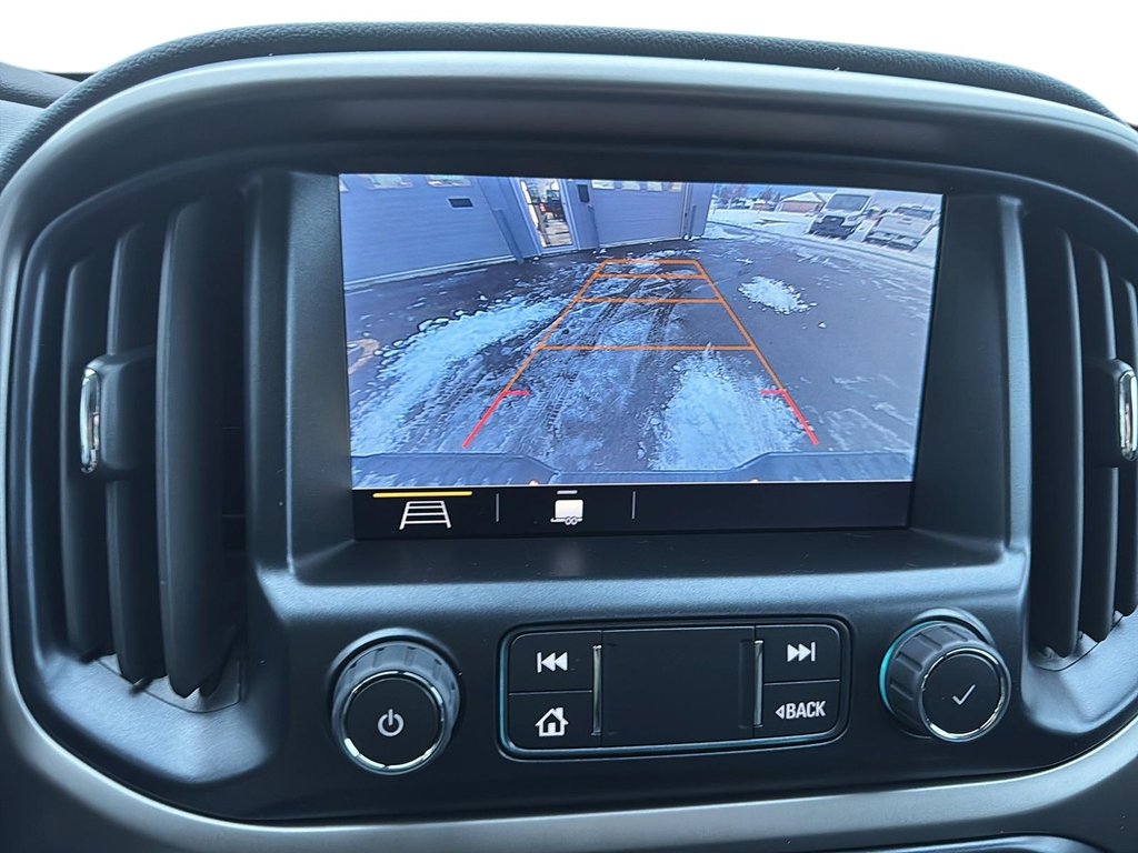 2022 Chevrolet Colorado 4WD Z71 in Jonquière, Quebec - 17 - w1024h768px