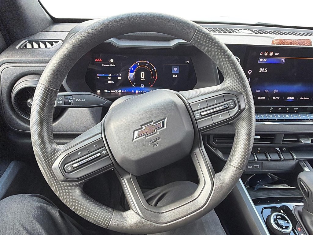 2025 Chevrolet Colorado in Jonquière, Quebec - 12 - w1024h768px