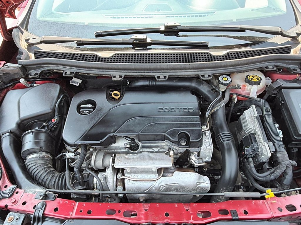 2018 Chevrolet Cruze in Jonquière, Quebec - 8 - w1024h768px