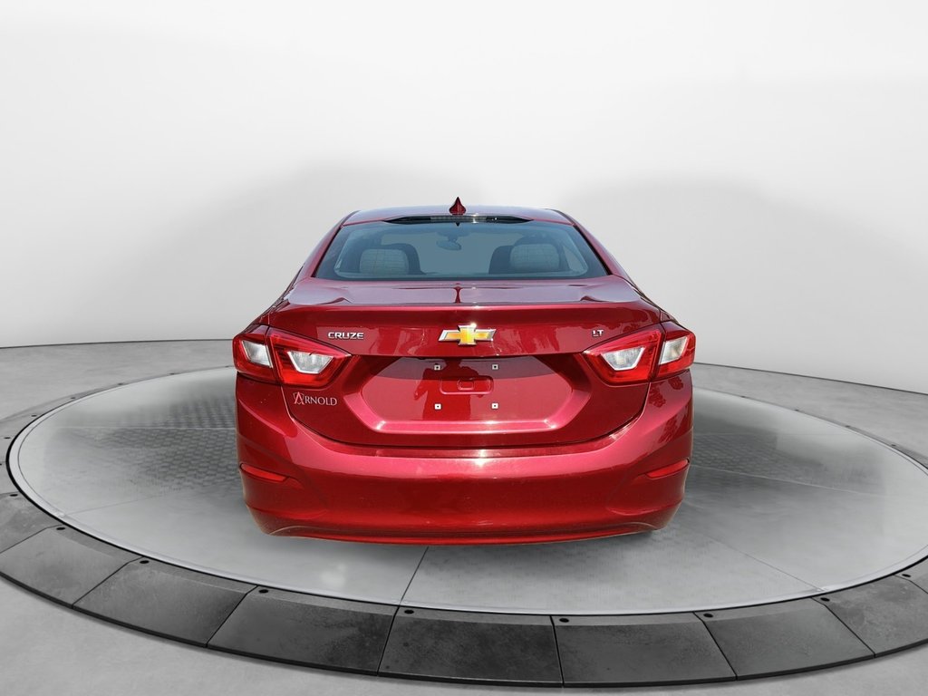2018 Chevrolet Cruze in Jonquière, Quebec - 3 - w1024h768px