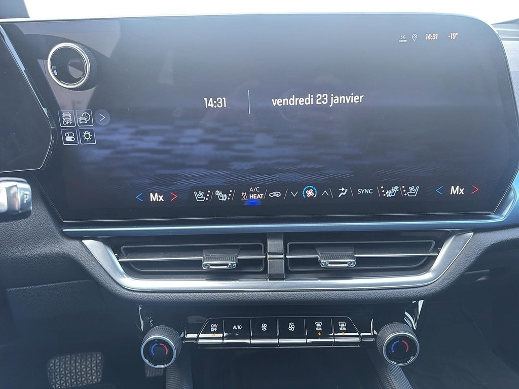 2024 Chevrolet Equinox EV LT in Jonquière, Quebec - 13 - w1024h768px