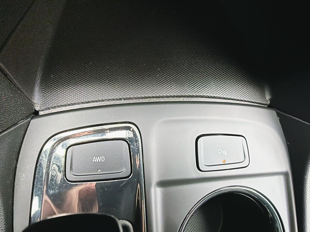 Chevrolet Equinox  2023 à Jonquière, Québec - 17 - w1024h768px