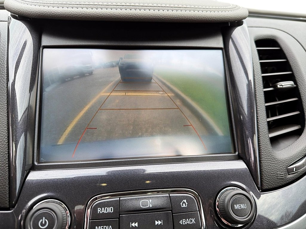 2019 Chevrolet Impala LT in Chicoutimi, Quebec - 17 - w1024h768px
