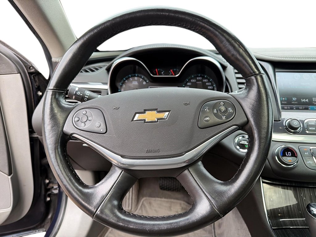 2019 Chevrolet Impala LT in Chicoutimi, Quebec - 12 - w1024h768px
