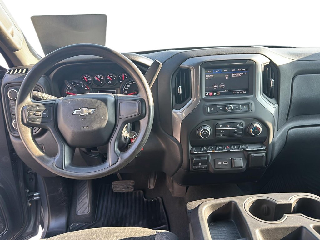 Chevrolet Silverado 1500 LTD  2022 à Jonquière, Québec - 10 - w1024h768px