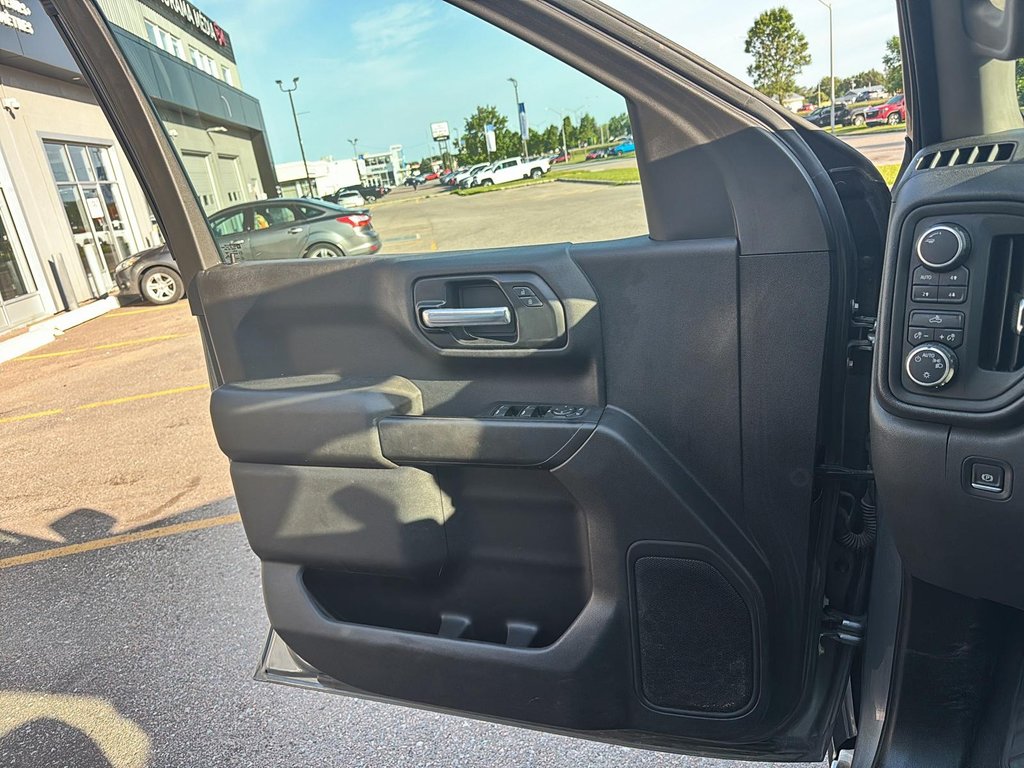 Chevrolet Silverado 1500 LTD  2022 à Jonquière, Québec - 11 - w1024h768px