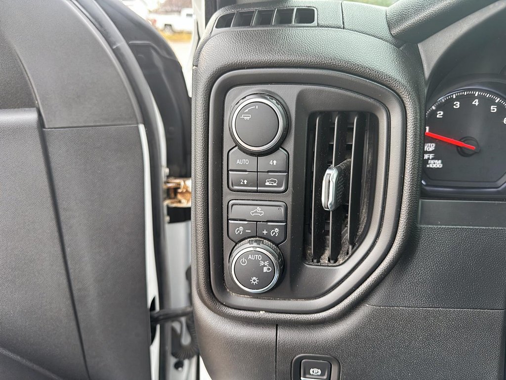 Chevrolet Silverado 1500 LTD  2022 à Baie-Comeau, Québec - 14 - w1024h768px