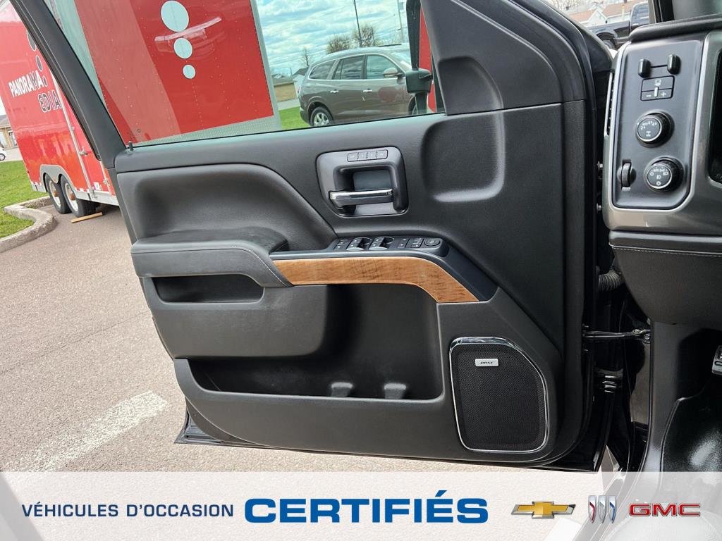 Chevrolet Silverado 1500  2018 à Jonquière, Québec - 10 - w1024h768px