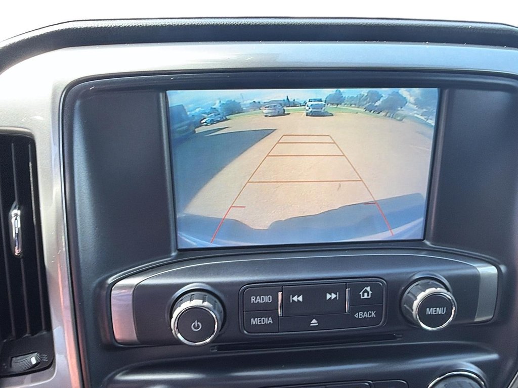 2018 Chevrolet Silverado 1500 in Jonquière, Quebec - 17 - w1024h768px